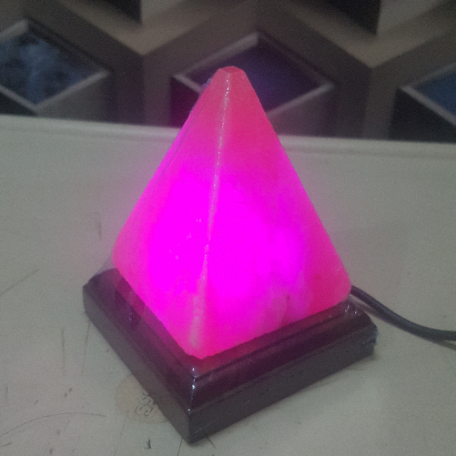 himalayan usb pyramid lamp (pink) with light